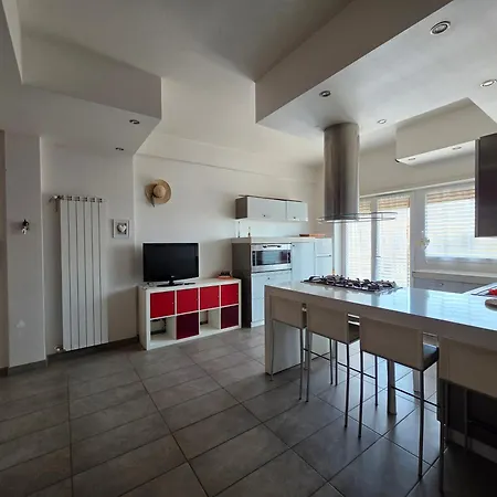 Fronte Mare Con Grande Terrazzo Sotto Casa - Wifi شقة أرديا